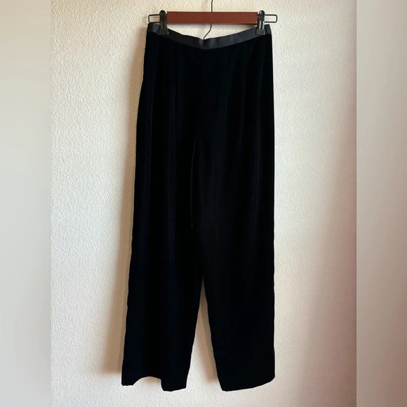 KGR Petites Velvet Wide Leg Trouser - Picture 4 of 5